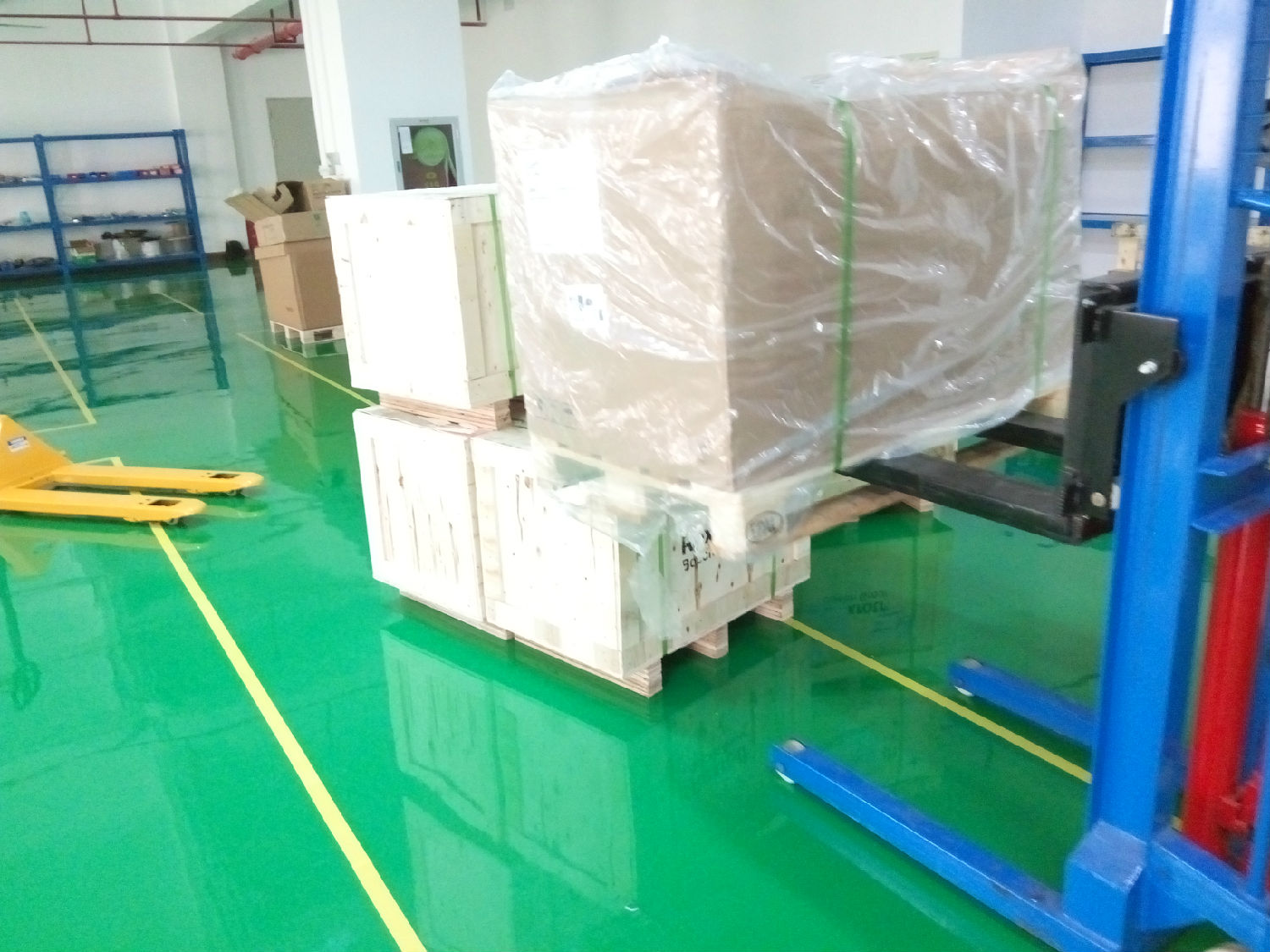 11月客戶訂購(gòu)的力士樂(lè)伺服電機(jī)大量到貨！