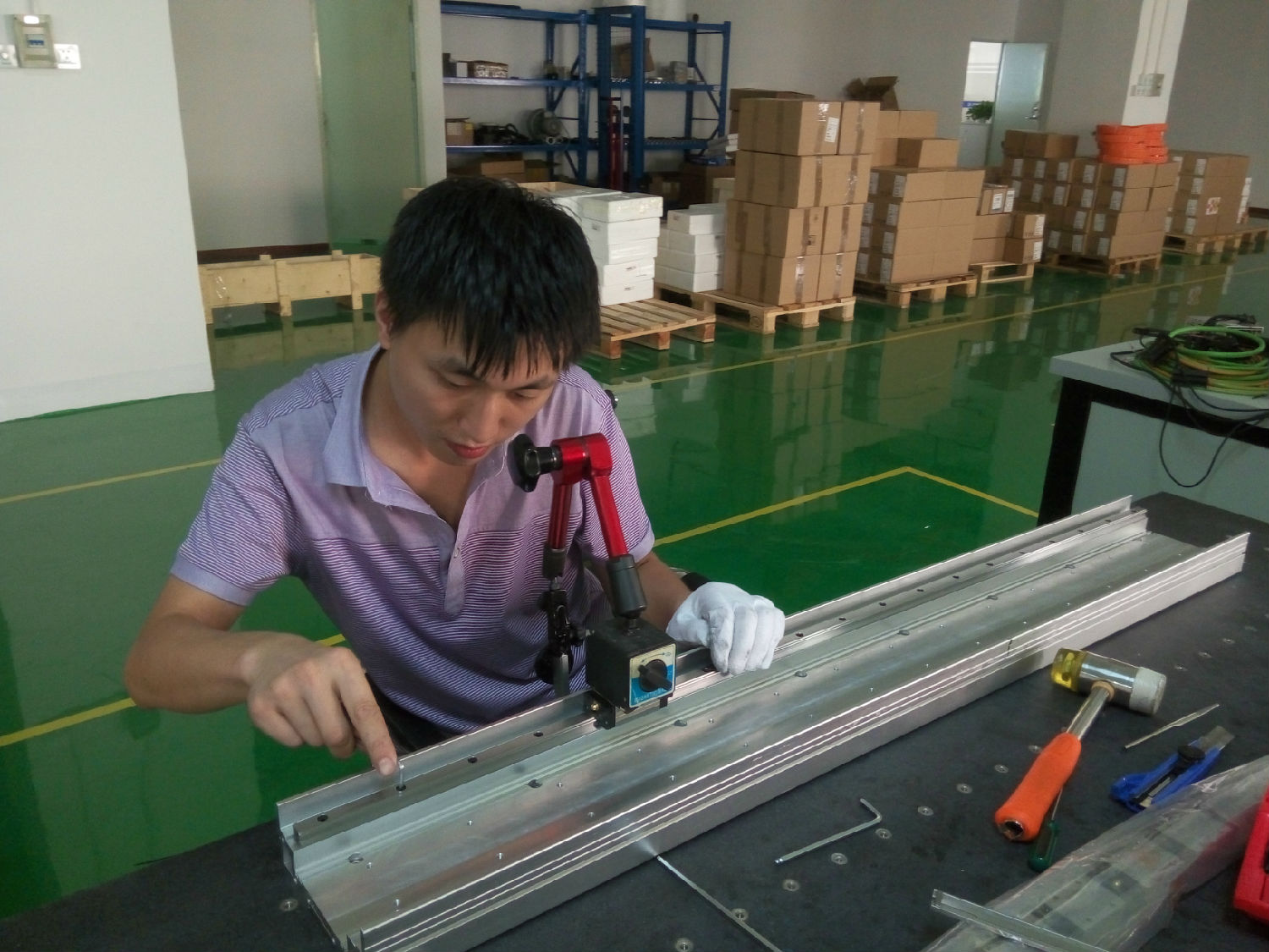 深圳哪家直線電機(jī)平臺做的好些？